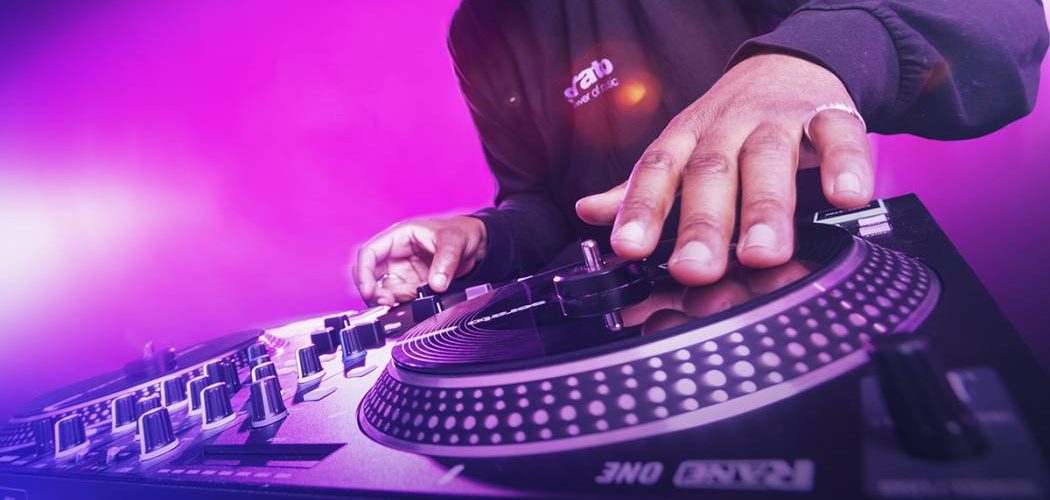 dj-ve-turntabilisim-müzik-egitimi-musichool-online-muzik-egitim-pazaryeri