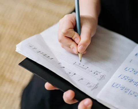 Müzik Öğrenirken Yapılan 10 Yaygın Hata-musichool-muzik-egitimi-muzik-kurslari-muzik-egitim-pazaryeri-online-muzik-egitimi-